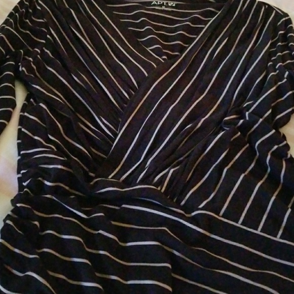 Top - Picture 2 of 2